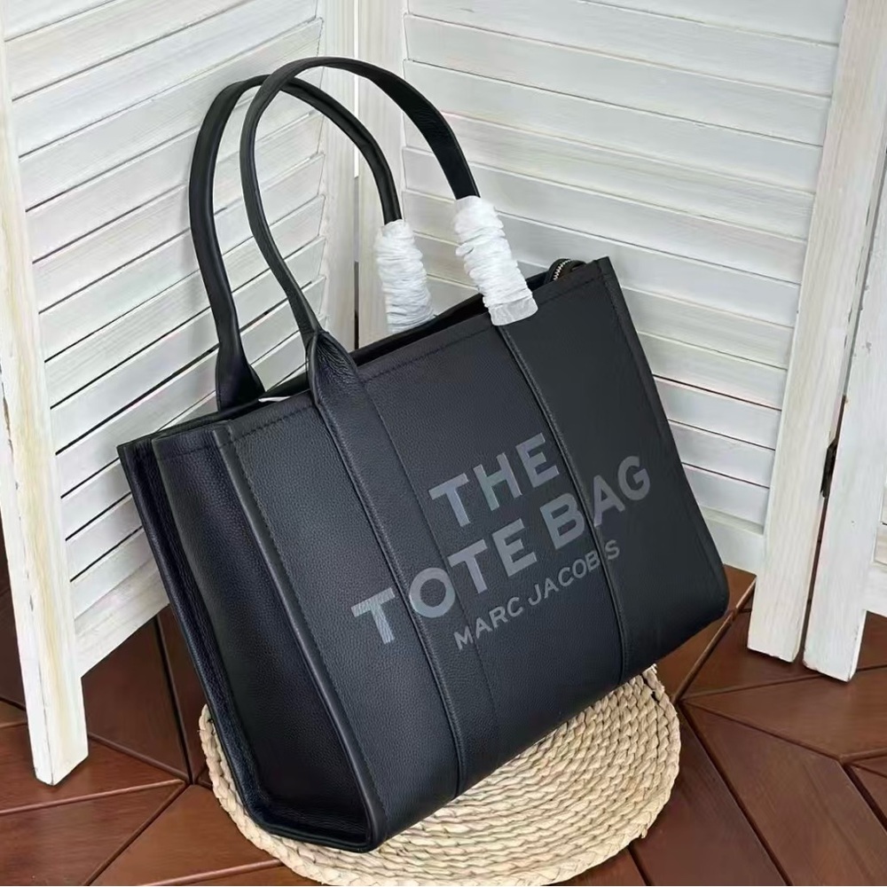 Marc Jacobs Classic Tote Bag